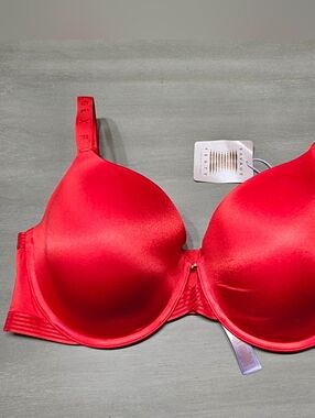 Savage X Fenty Lightly Lined T-Shirt Bra in Goji Berry Red - Size 40DDD